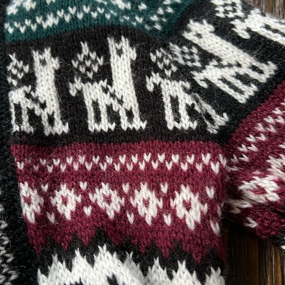 Adorable little girls, zipper hooded cardigan with llamas ￼SZ 4-5 - Picture 3 of 11